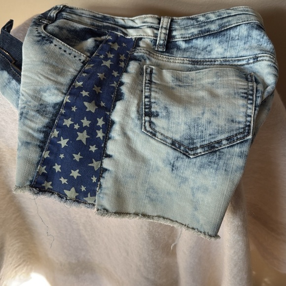 Mission Sorts denim - Picture 4 of 4